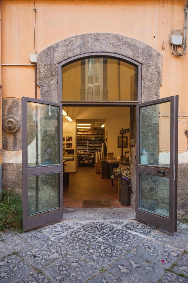 Apartment Palazzo Marigliano - Serviced Naples